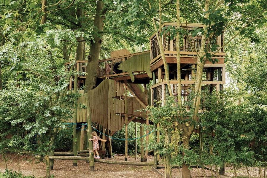 Fritton Lake Retreats Екстериор снимка